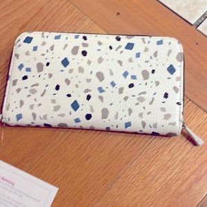 Brand new with tags thirty one wallet